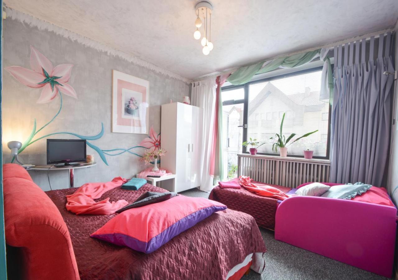 Albergue Dom Tu I Teraz Lublin Exterior foto